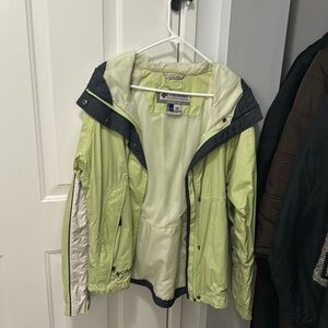Women’s rain jacket